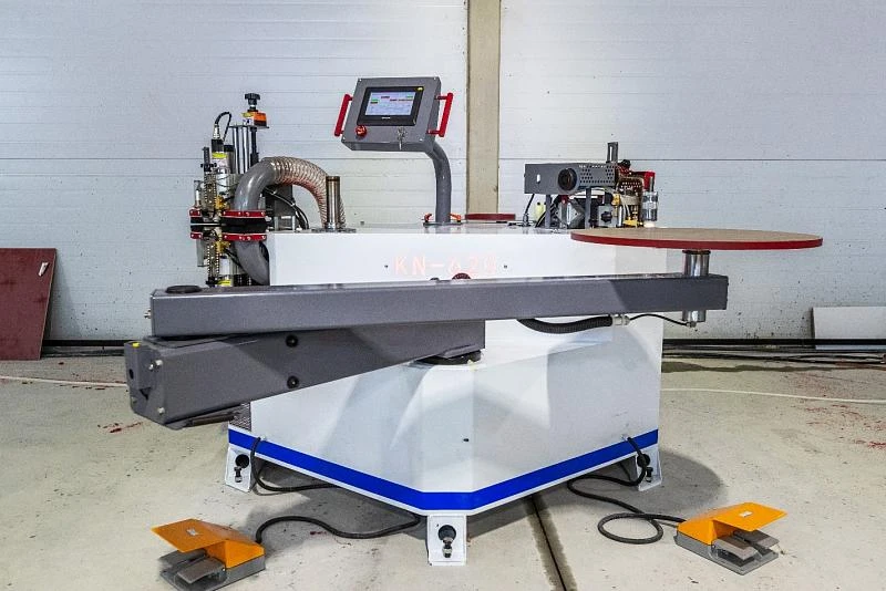 Кромкооблицовочный станок для криволинейных деталей KN-620