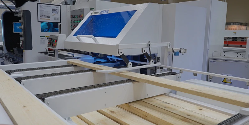 Поперечный входной транспортер с разгонным модулем PL6000A